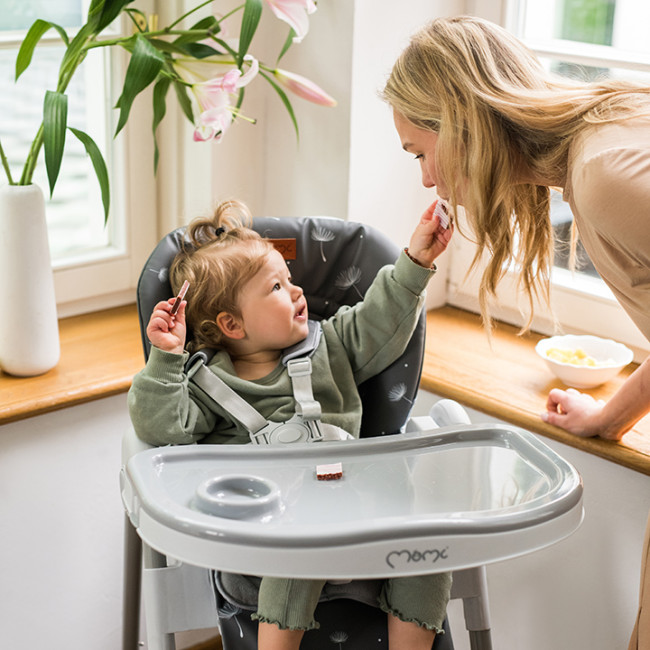 Стульчик для кормления MoMi YUMTIS Light Grey