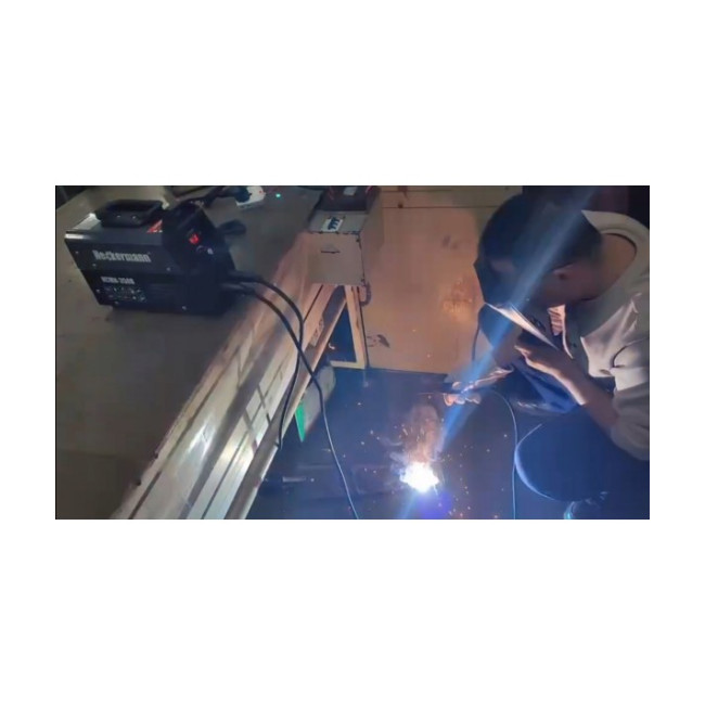 Інверторний зварювальний апарат з функцією гарячого пуску Heckermann HCMN-350B