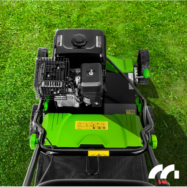 Аэратор, скарификатор бензиновый Maltec 40см 5,5 Л.С.(Польша)