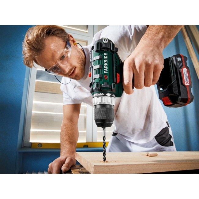 Аккумуляторная дрель-шуруповерт Parkside PABS 20-LI L9 набір