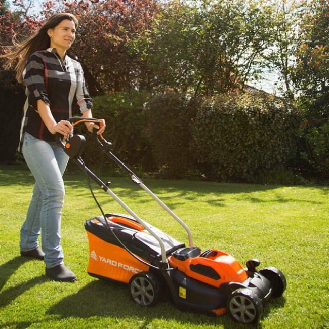 Газонокосилка электрическая Yard Force LM G32 травокосилка аккумуляторная 40 В 2.5 Ач