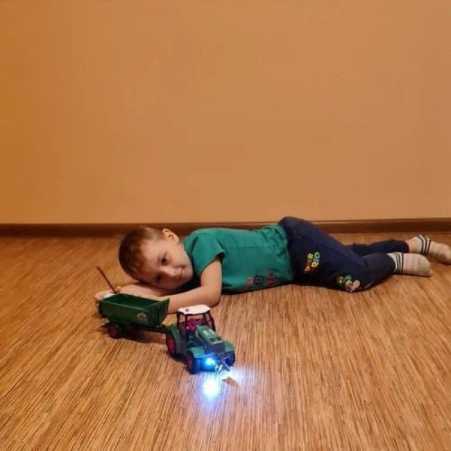 Трактор на дистанционном управлении с прицепом Kruzzel 24850