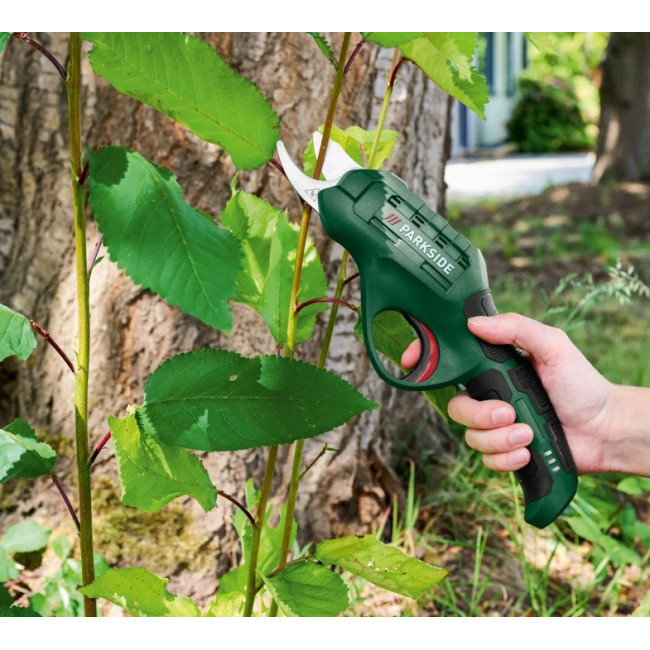 Акумуляторний садовий секатор для обрізки гілок Parkside 4 В, 4 Ач, USB-C (PAGS 4 A1)